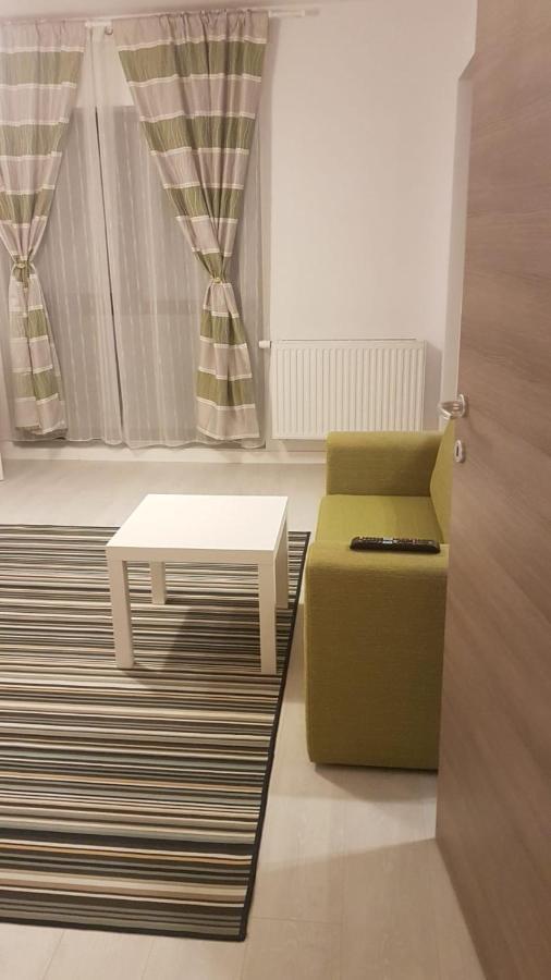 Appartement 21 *
